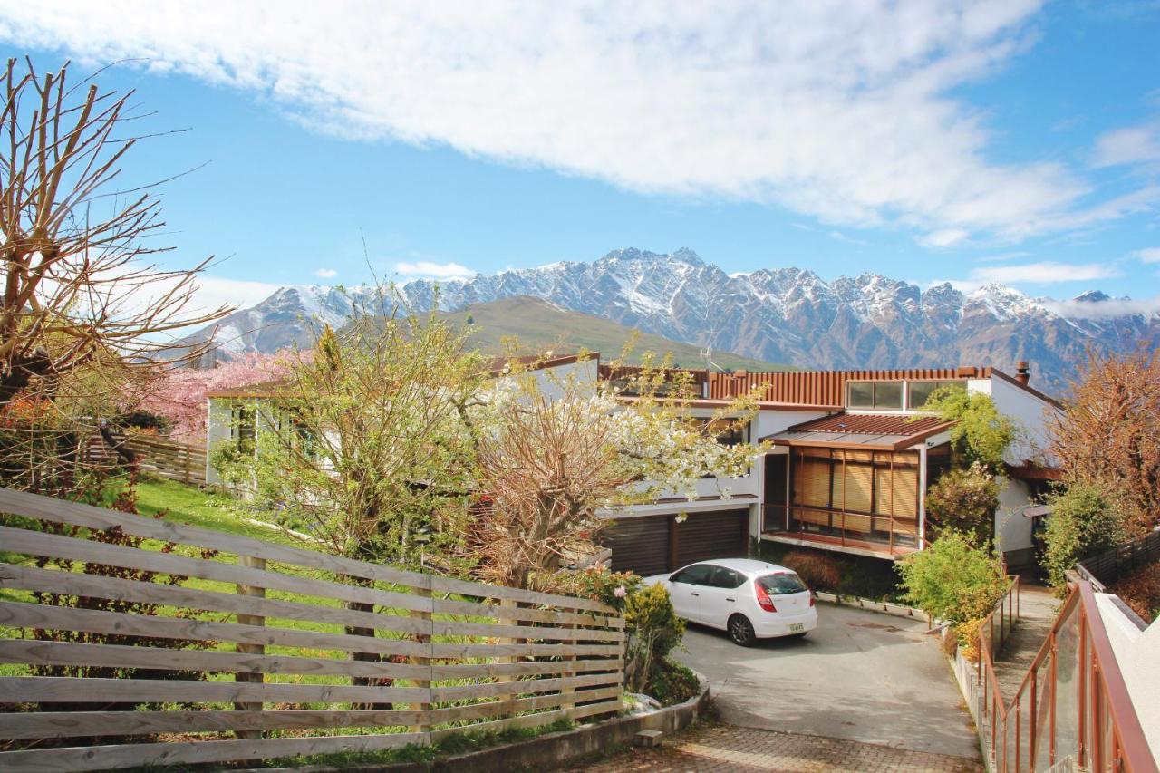 Earnslaw Villa With Lake View Queenstown Exterior photo